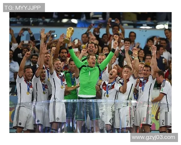 德国足球明星的逆袭之路如何挽救了国家的荣耀与希望