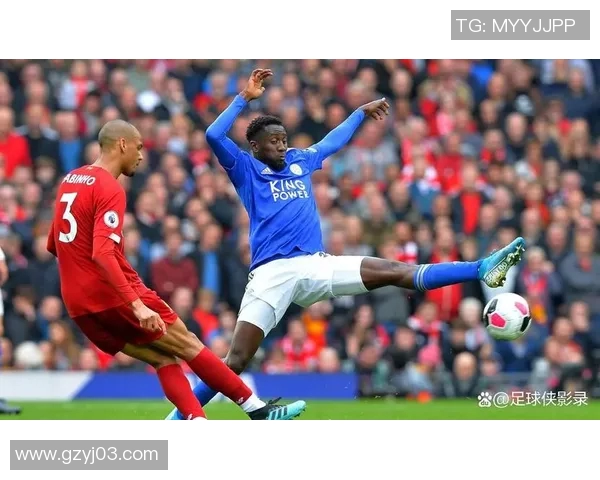 被队友冷落的足球明星如何在逆境中重拾自信与荣耀 被队友冷落的足球明星如何在逆境中重拾自信与荣耀