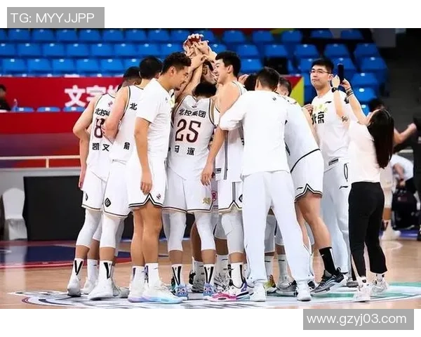 武汉篮球队与上海篮球队赛后分析力量对比与战术探讨 武汉篮球队与上海篮球队赛后分析力量对比与战术探讨