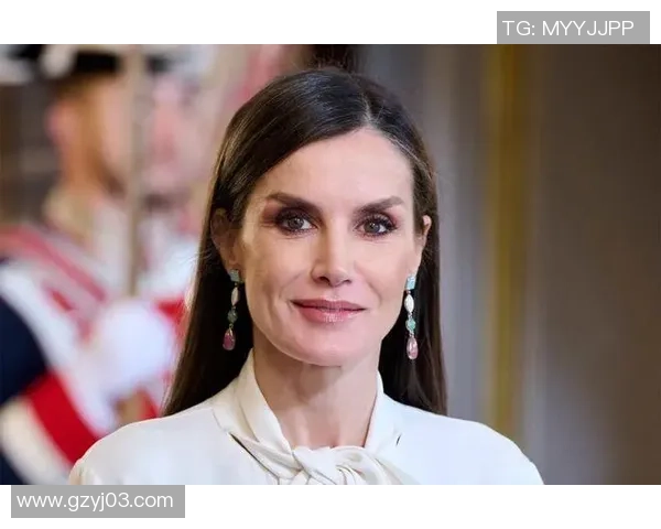 西班牙足球明星与熟女的浪漫情缘揭秘与背后的故事 西班牙足球明星与熟女的浪漫情缘揭秘与背后的故事